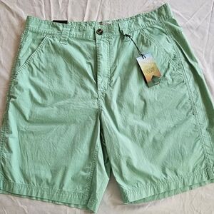 Ocean + Coast Men's Shorts Size 34, 9" inseam, Color Mayan Jade, NWT